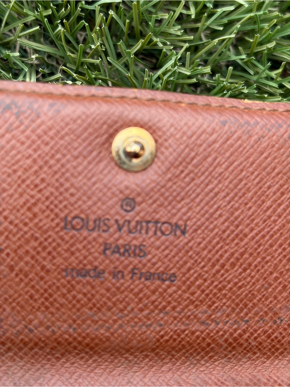 Louis Vuitton Monogram KeyCase 2000 France Datecode Authentic - Picture 5 of 9